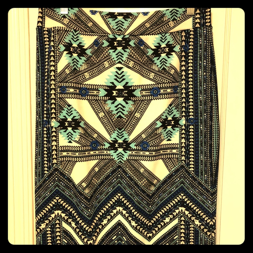 Geometric patterned midi pencil skirt, size XL